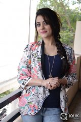 Shruti Sodhi Interview About Pataas Movie